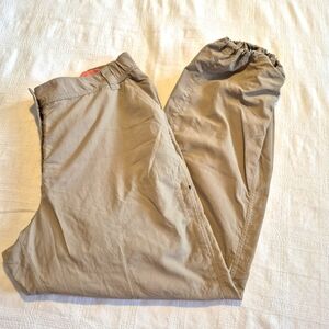 L.L. Bean women's size 18 insect repellant tan colored pants, 4 pockets VGUC